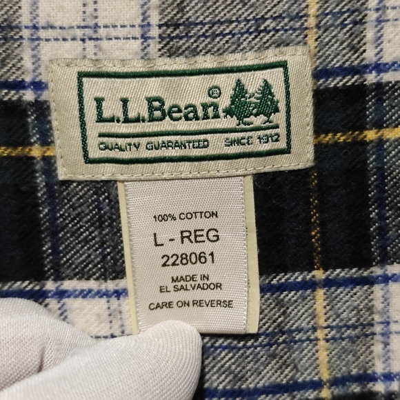 Vintage L.L. Bean Barn Chore Flannel Shirt Large Button Down Collared Cotton - Picture 4 of 5